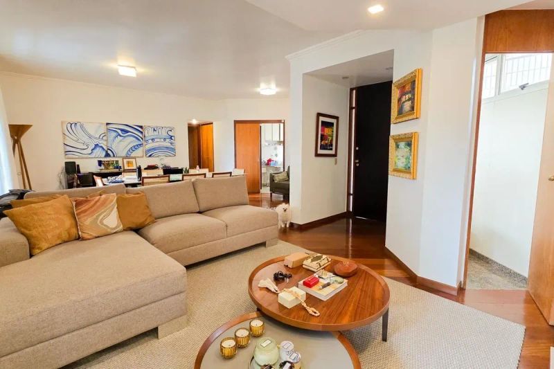 Apartamento com 4 quartos — Serra, Belo Horizonte