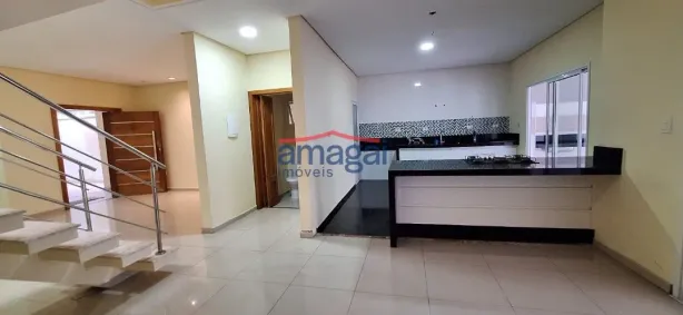 Sobrado com 3 Quartos para alugar, 230m² no Loteamento Villa Branca, Jacareí