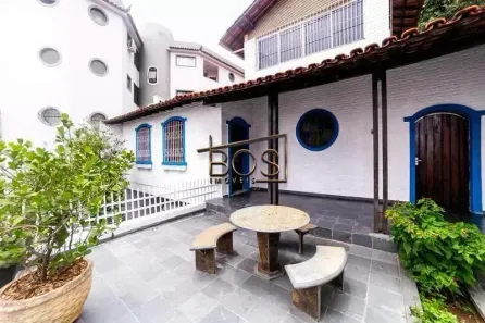 Casa com 5 Quartos à venda, 379m² no São Lucas, Belo Horizonte