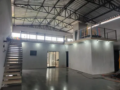 Ponto Comercial para alugar, 200m² no Loteamento Santa Marta, Ribeirão Preto