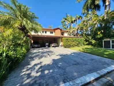 Casa de Condomínio com 5 Quartos para alugar, 300m² no Enseada, Guarujá