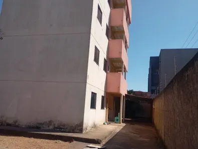Apartamento com 2 Quartos à venda, 90m² no Jardim Brasília, Águas Lindas de Goiás