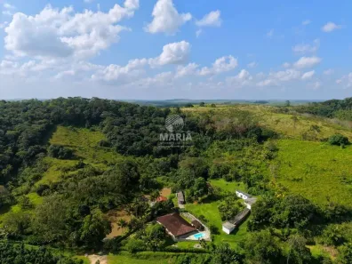 Fazenda/Sítio com 5 Quartos à venda, 320m² no , Moreno