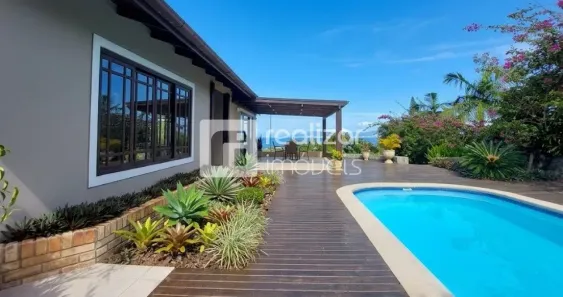 Casa com 6 Quartos para alugar, 314m² no Sambaqui, Florianópolis