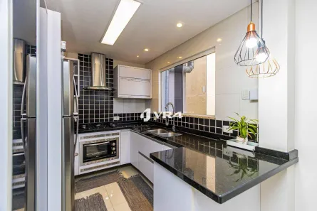Sobrado com 3 Quartos à venda, 166m² no Uberaba, Curitiba