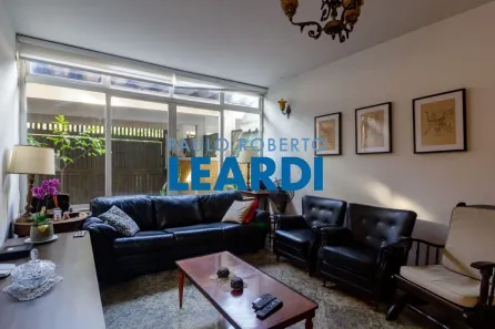 Casa com 3 Quartos à venda, 230m² no Campo Belo, São Paulo