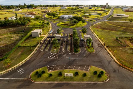 Lote/Terreno à venda, 225m² no Condomínio Damha Fit I, Ipiguá