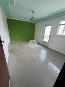 Casa com 2 Quartos para alugar, 80m² no Maria Helena, Belo Horizonte