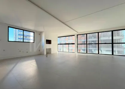 Apartamento com 3 Quartos à venda, 130m² no Meia Praia, Itapema