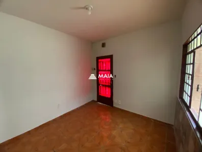 Casa com 2 Quartos para alugar, 73m² no Mercês, Uberaba