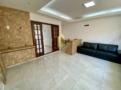Casa com 5 Quartos à venda, 235m² no Jardim Roselândia, Franca