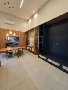 Casa com 3 Quartos para alugar, 220m² no Plano Diretor Sul, Palmas