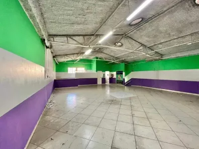 Galpão/Depósito/Armazém à venda, 672m² no Vila Bastos, Santo André