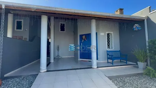 Casa com 2 Quartos à venda, 76m² no Centro, Balneário Piçarras