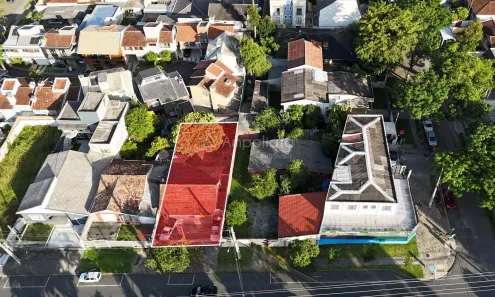 Lote/Terreno à venda, 384m² no Água Verde, Curitiba