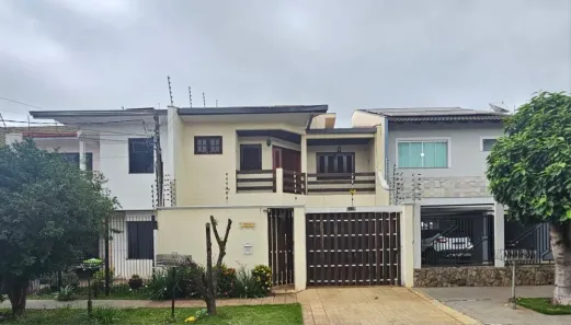 Sobrado com 4 Quartos para alugar, 205m² no Jardim Iguaçu, Maringá