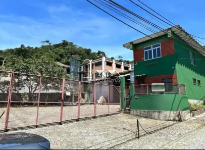 Galpão/Depósito/Armazém para alugar, 600m² no Coronel Veiga, Petrópolis