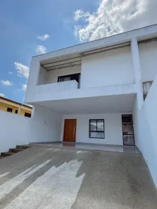 Sobrado com 3 Quartos à venda, 178m² no Glória, Joinville