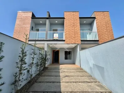 Casa com 3 Quartos à venda, 107m² no Bucarein, Joinville