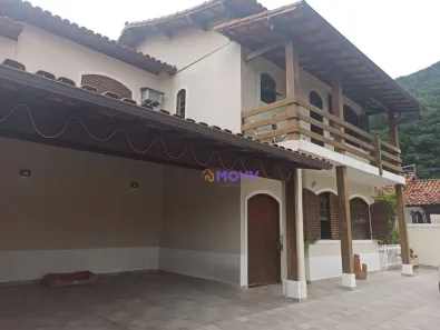 Casa com 4 Quartos à venda, 375m² no Jardim Imbuí, Niterói