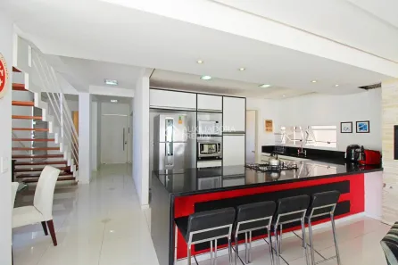 Casa com 3 Quartos à venda, 230m² no Hípica, Porto Alegre