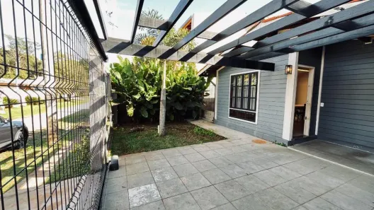Casa com 3 Quartos à venda, 130m² no Vila Santa Rita (Sousas), Campinas