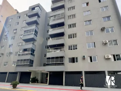 Apartamento com 2 Quartos para alugar, 70m² no Centro, Balneário Camboriú