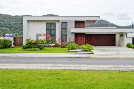 Casa com 4 Quartos à venda, 966m² no Andorinha, Itapema