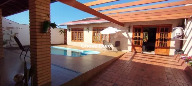 Casa com 3 Quartos à venda, 180m² no Cancelli, Cascavel