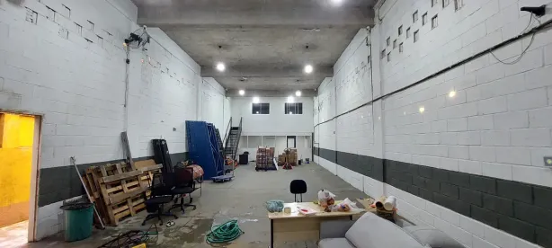 Galpão/Depósito/Armazém com 3 Quartos para alugar, 210m² no Macuco, Santos