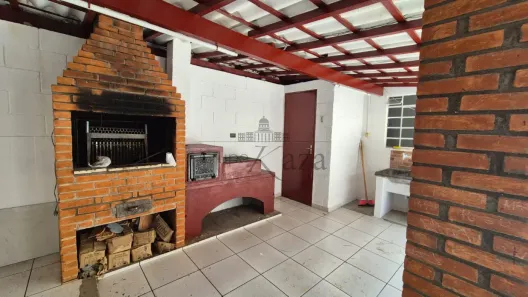 Sobrado com 3 Quartos à venda, 217m² no Centro, Jacareí