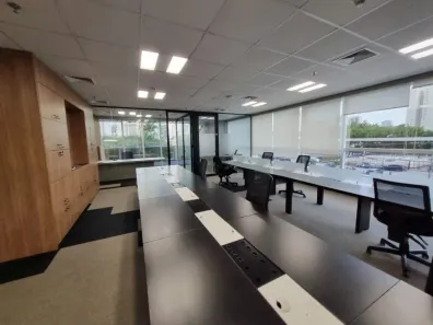 Sala Comercial para alugar, 100m² no Jardim das Acácias, São Paulo