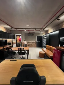 Sala Comercial à venda, 37m² no Chácara das Pedras, Porto Alegre