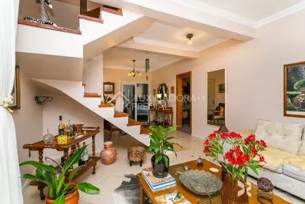 Casa com 3 Quartos à venda, 159m² no Espírito Santo, Porto Alegre