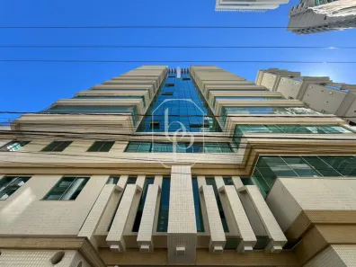 Apartamento com 4 Quartos à venda, 180m² no Meia Praia, Itapema