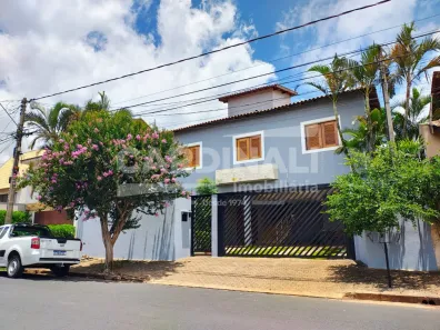 Casa com 3 Quartos à venda, 260m² no Jardim Alvorada, São Carlos