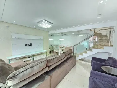 Sobrado com 3 Quartos à venda, 218m² no Fazenda Aricanduva, São Paulo