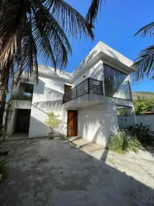 Casa com 4 Quartos à venda, 187m² no Itaipu, Niterói