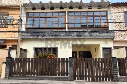 Casa com 5 Quartos à venda, 270m² no Praça Seca, Rio de Janeiro