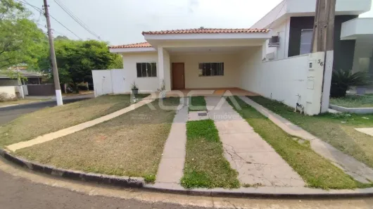 Casa com 3 Quartos para alugar, 162m² no Residencial Samambaia, São Carlos