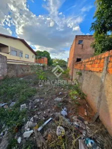Lote/Terreno à venda, 300m² no Maracanã, Montes Claros