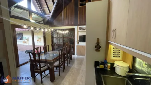Casa com 4 Quartos à venda, 193m² no Jardim Itu, Porto Alegre