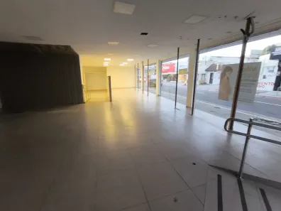 Ponto Comercial para alugar, 300m² no Centro, Macaé