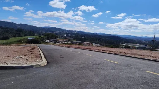 Lote/Terreno à venda, 180m² no Lamenha Grande, Almirante Tamandaré