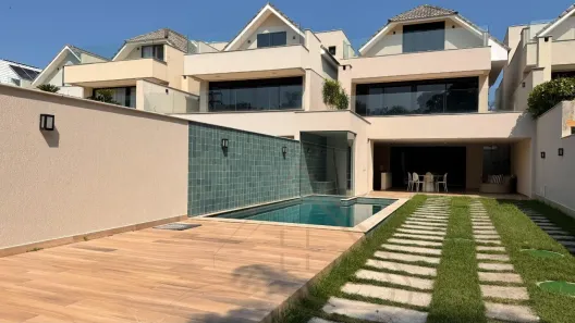 Casa de Condomínio com 4 Quartos para venda ou aluguel, 300m² no Barra da Tijuca, Rio de Janeiro
