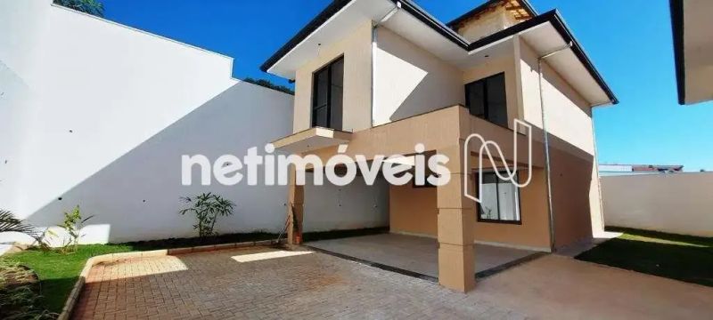 Casa com 4 quartos — Pampulha, Belo Horizonte