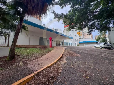 Imóvel Comercial com 50 Quartos para venda ou aluguel, 4000m² no Vila Ipiranga, Londrina