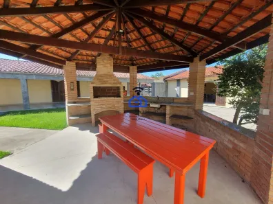 Casa com 3 Quartos para alugar, 450m² no Jardim Britânia, Caraguatatuba