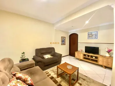 Sobrado com 3 Quartos à venda, 228m² no Bosque dos Eucaliptos, São José dos Campos