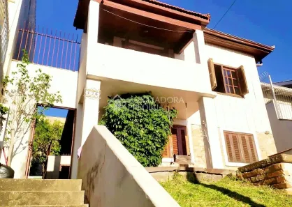 Sobrado com 3 Quartos à venda, 140m² no Santo Antônio, Porto Alegre